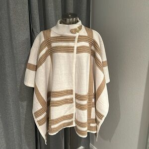 Ann Klein gold and cream poncho size M